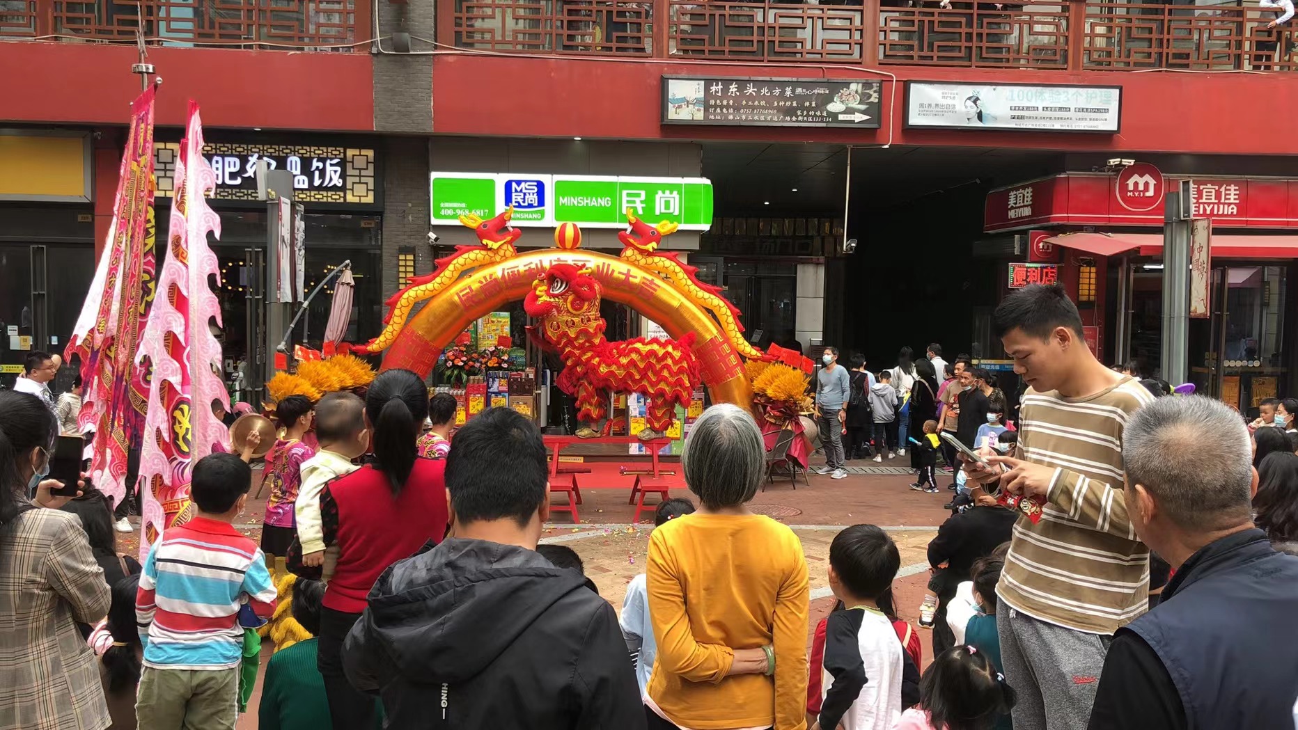 相較于其他實體店，便利店依然是一門好生意